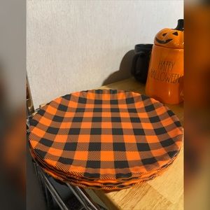 Set of 4 ModCloth Halloween plastic paper plates